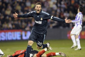 开云体育-姆巴佩接管欧冠之夜，秘鲁为何踏平几内亚？