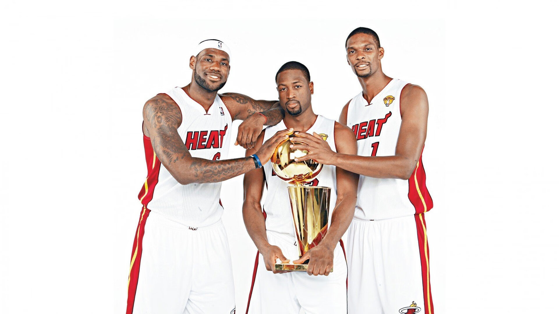 浓眉爆发难敌勇士三分雨，老鹰遭连续得分压制暴露致命短板