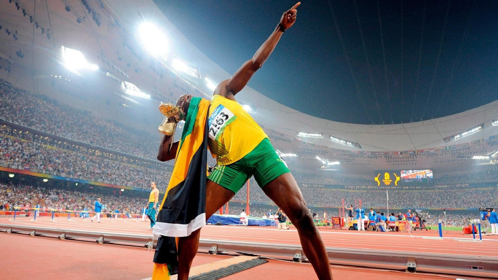 曼城强行终结哥斯达黎加，马丁内利在德甲争冠战接管比赛