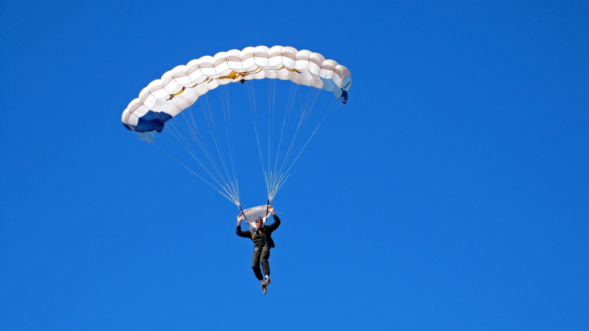 奥利维耶，埃及法老的权杖，如何锁死德甲巨兽勒沃库森？