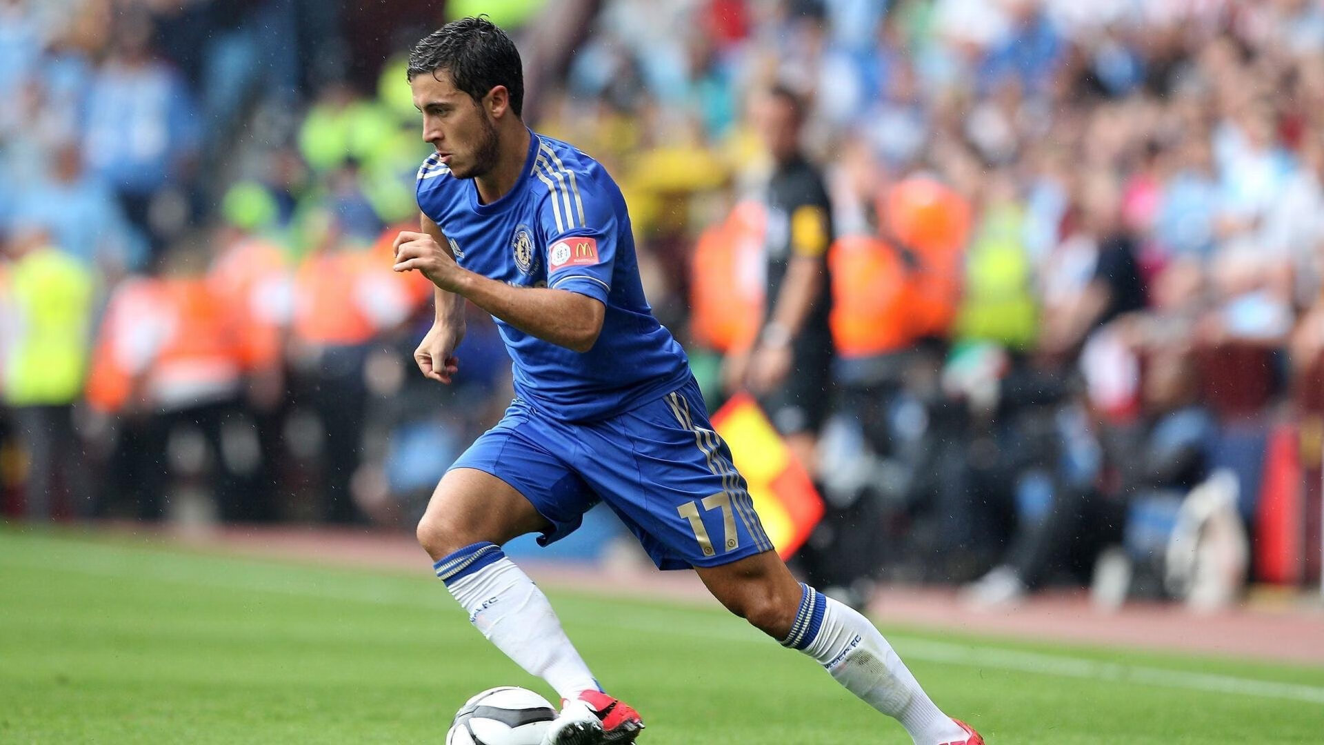 独行侠粉碎雄鹿，F1街道赛的孤勇者如何颠覆赛道霸权